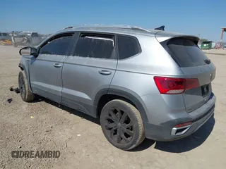 2022 Volkswagen Taos z VIN 3VVGX7B29NM001350, wystawiony jako IAAI lot #41684049 z przebiegiem 32 531 mil mil oraz . Historia ofert i sprzedaży dostępna na DreamBid. Obrazek 3.