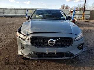 2024 Volvo S60 Core Dark Theme with VIN 7JRL12TK5RG319774, listed as a Copart auction lot 79581424 with 15,049 mi miles and Clean title. Bid and sale history available at DreamBid. Image 5.