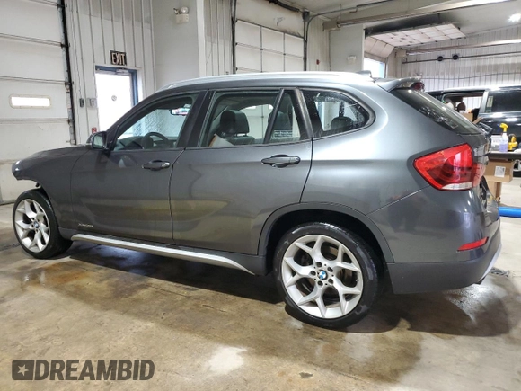 2015 BMW X1 xDrive28i with VIN WBAVL1C50FVY26284, listed as a Copart auction lot 49709155 with 120,138 mi miles and Salvage Title. Bid and sale history available at carsss.com. Image 2.