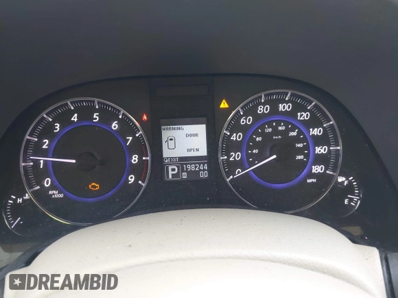 2012 Infiniti FX35 with VIN JN8AS1MWXCM154817, listed as a IAAI auction lot 41561329 with 198,224 mi miles. Bid and sale history available at carsss.com. Image 7.