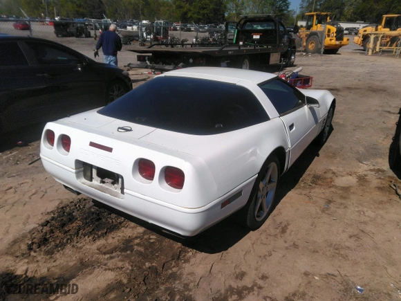 1994 Chevrolet Corvette with VIN 1G1YY22P9R5107851, listed as a IAAI auction lot 42000934 with 87,677 mi miles. Bid and sale history available at carsss.com. Image 4.