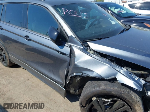 2024 Volkswagen Tiguan SE R-Line Black с VIN 3VVCB7AX2RM010794, выставлен на аукционе IAAI как лот 41894596 с пробегом 25 136 миль миль и . История ставок и продаж доступна на DreamBid. Изображение 18.