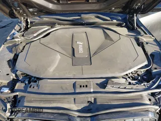 2024 BMW i5 eDrive40 with VIN WBY33FK09RCR42126, listed as a IAAI auction lot 41370577 with 9,601 mi miles and . Bid and sale history available at DreamBid. Image 10.