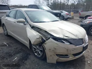 2014 Lincoln MKZ with VIN 3LN6L2J9XER803301, listed as a IAAI auction lot 41740792 with 170,376 mi miles. Bid and sale history available at carsss.com. Image 1.