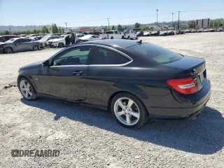 2012 Mercedes-Benz C 250 z VIN WDDGJ4HB9CF849348, wystawiony jako Copart lot #56346295 z przebiegiem 86 160 mil mil oraz Szkoda całkowita • Salvage title. Historia ofert i sprzedaży dostępna na DreamBid. Obrazek 2.