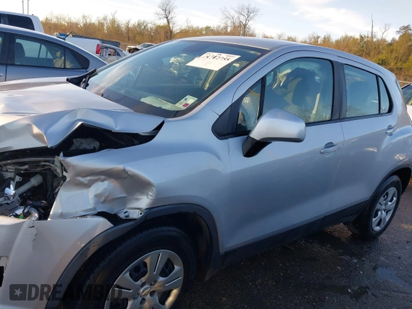 2016 Chevrolet Trax LS with VIN 3GNCJKSB6GL224009, listed as a IAAI auction lot 41312755 with 121,159 mi miles. Bid and sale history available at carsss.com. Image 14.