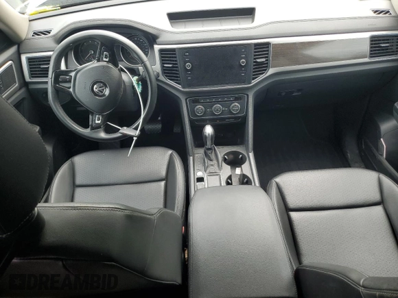 2019 Volkswagen Atlas SE z VIN 1V2WR2CA4KC531413, wystawiony jako Copart lot #55102495 z przebiegiem 71 887 mil mil oraz Szkoda całkowita • Salvage title. Historia ofert i sprzedaży dostępna na DreamBid. Obrazek 8.