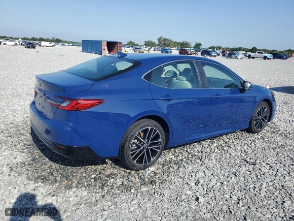 2025 Toyota Camry LE with VIN 4T1DAACK0SU053452, listed as a Copart auction lot 52866985 with 2 mi miles and Salvage Title. Bid and sale history available at carsss.com. Image 3.
