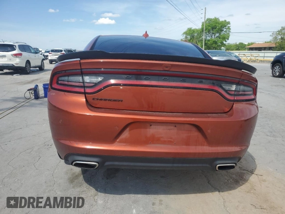 2020 Dodge Charger SXT z VIN 2C3CDXBGXLH195677, wystawiony jako Copart lot #54227195 z przebiegiem 34 336 mil mil oraz Szkoda całkowita • Salvage title. Historia ofert i sprzedaży dostępna na DreamBid. Obrazek 6.