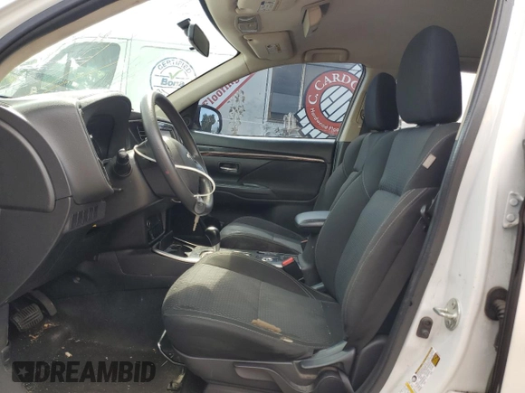 2019 Mitsubishi Outlander ES with VIN JA4AZ3A32KZ055742, listed as a Copart auction lot 65399155 with 131,854 mi miles and Clean title. Bid and sale history available at DreamBid. Image 7.