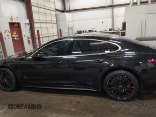 2017 Porsche Panamera Turbo с VIN WP0AF2A71HL150767, выставлен на аукционе IAAI как лот 41336771 с пробегом 75 419 миль миль и . История ставок и продаж доступна на DreamBid. Изображение 14.