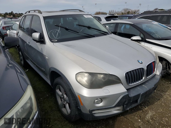 2008 BMW X5 3.0si with VIN 5UXFE43588L030785, listed as a Copart auction lot 46093105 with 122,328 mi miles and Salvage Title. Bid and sale history available at carsss.com. Image 1.
