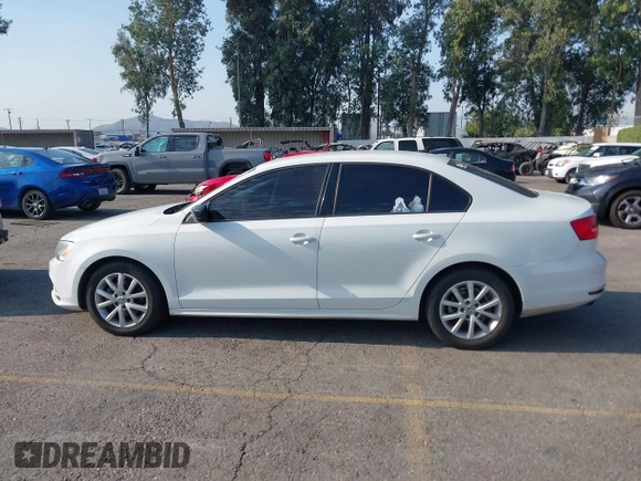2015 Volkswagen Jetta SE with VIN 3VWD17AJ5FM258354, listed as a IAAI auction lot 42709041 with 191,338 mi miles and . Bid and sale history available at DreamBid. Image 14.