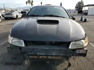 2001 Ford Mustang GT Deluxe with VIN 1FAFP42X71F163143, listed as a Copart auction lot 81133184 with 132,716 mi miles and Salvage Title. Bid and sale history available at carsss.com. Image 5.