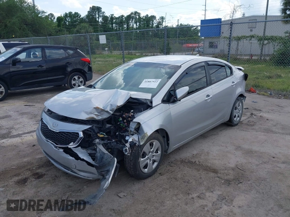 2015 Kia Forte LX with VIN KNAFK4A6XF5339338, listed as a IAAI auction lot 41887512 with 113,993 mi miles and . Bid and sale history available at carsss.com. Image 2.