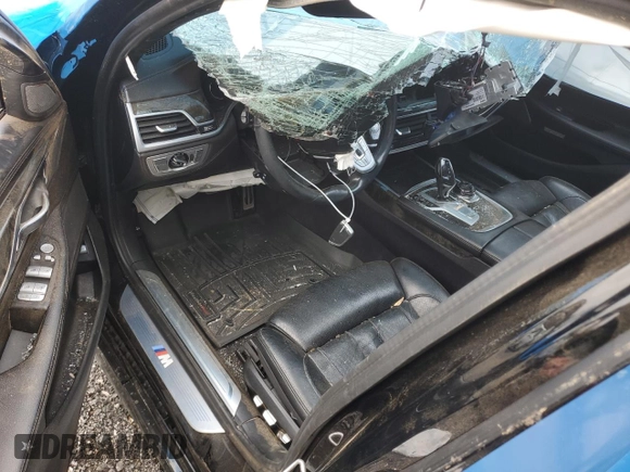 2018 BMW 7 Series 740i xDrive with VIN WBA7E4C57JGV28123, listed as a Copart auction lot 79229034 with 0 mi miles and Salvage Title. Bid and sale history available at carsss.com. Image 8.