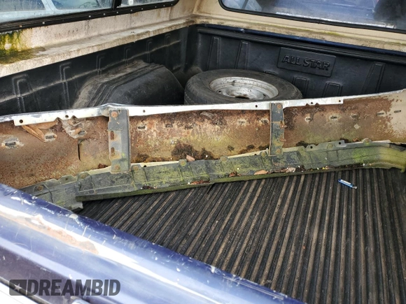 1994 Ford F-150 z VIN 1FTEF14NXRLA62582, wystawiony jako Copart lot #52379715 z przebiegiem 176 792 mil mil oraz Szkoda całkowita • Salvage title. Historia ofert i sprzedaży dostępna na DreamBid. Obrazek 14.