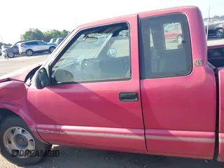 1995 GMC Sonoma z VIN 1GTCS19Z1S8510487, wystawiony jako IAAI lot #42166454 z przebiegiem 331 424 mil mil oraz . Historia ofert i sprzedaży dostępna na DreamBid. Obrazek 14.