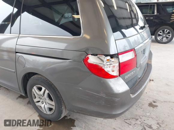 2007 Honda Odyssey EX with VIN 5FNRL38417B054717, listed as a IAAI auction lot 41955733 with 157,076 mi miles. Bid and sale history available at carsss.com. Image 6.