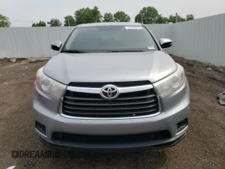 2015 Toyota Highlander LE z VIN 5TDBKRFH2FS121445, wystawiony jako Copart lot #57649785 z przebiegiem 220 455 mil mil oraz Czysty tytuł • Clean title. Historia ofert i sprzedaży dostępna na DreamBid. Obrazek 5.
