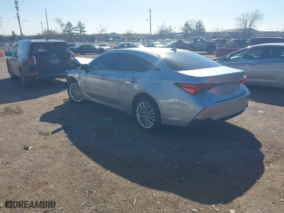 2020 Toyota Avalon Hybrid Limited with VIN 4T1D21FB6LU018439, listed as a IAAI auction lot 41429451 with 50,652 mi miles. Bid and sale history available at carsss.com. Image 3.