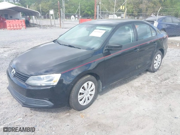 2013 Volkswagen Jetta Sedan S with VIN 3VW2K7AJ1DM256957, listed as a IAAI auction lot 41958682 with 189,095 mi miles. Bid and sale history available at carsss.com. Image 2.