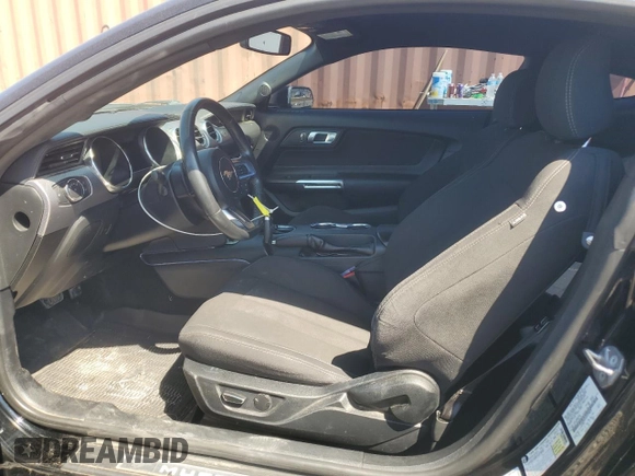 2018 Ford Mustang GT z VIN 1FA6P8CF0J5179879, wystawiony jako Copart lot #57986645 z przebiegiem 63 354 mil mil oraz Szkody całkowita. Historia ofert i sprzedaży dostępna na DreamBid. Obrazek 7.