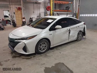 2017 Toyota Prius Prime Plus with VIN JTDKARFP1H3056361, listed as a IAAI auction lot 41722765 with NaN miles. Bid and sale history available at carsss.com. Image 18.