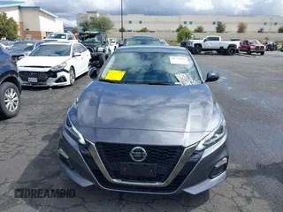 2022 Nissan Altima 2.5 SR with VIN 1N4BL4CV7NN421311, listed as a IAAI auction lot 41776437 with 39,049 mi miles. Bid and sale history available at carsss.com. Image 13.