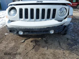 2016 Jeep Patriot Sport with VIN 1C4NJPBA8GD666981, listed as a IAAI auction lot 41408318 with 111,093 mi miles and . Bid and sale history available at DreamBid. Image 6.