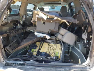 2016 Toyota Sienna XLE with VIN 5TDYK3DC4GS739785, listed as a IAAI auction lot 41513038 with 71,935 mi miles. Bid and sale history available at carsss.com. Image 12.