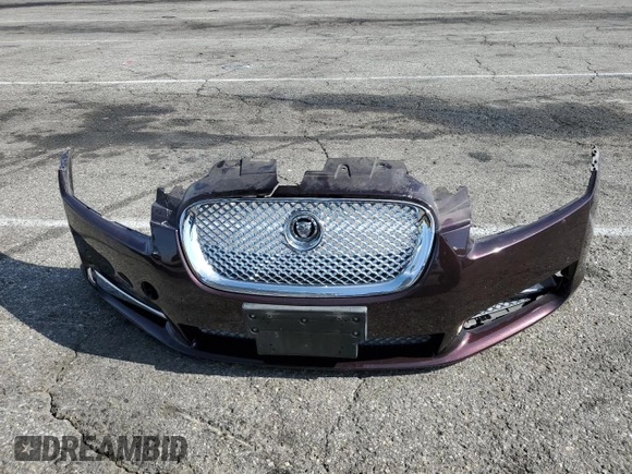 2011 Jaguar XF Premium with VIN SAJWA0GB1BLS08325, listed as a Copart auction lot 61190335 with 61,656 mi miles and Salvage title. Bid and sale history available at DreamBid. Image 12.