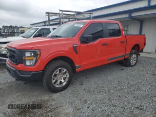 2023 Ford F-150 with VIN 1FTFW1P85PKD82406, listed as a Copart auction lot 84744944 with 32,982 mi miles and Salvage title. Bid and sale history available at DreamBid. Image 1.