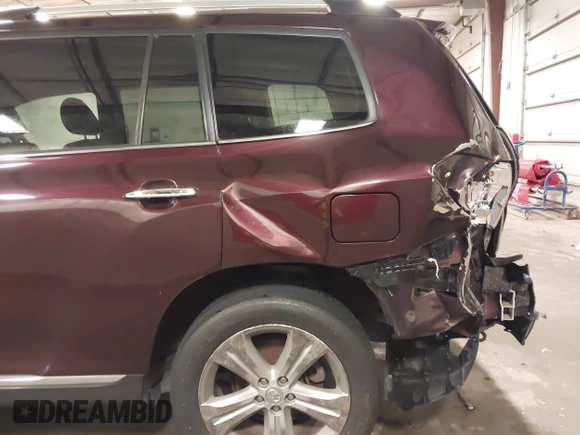2013 Toyota Highlander Limited with VIN 5TDDK3EH0DS273650, listed as a IAAI auction lot 42488316 with 256,774 mi miles and . Bid and sale history available at DreamBid. Image 18.