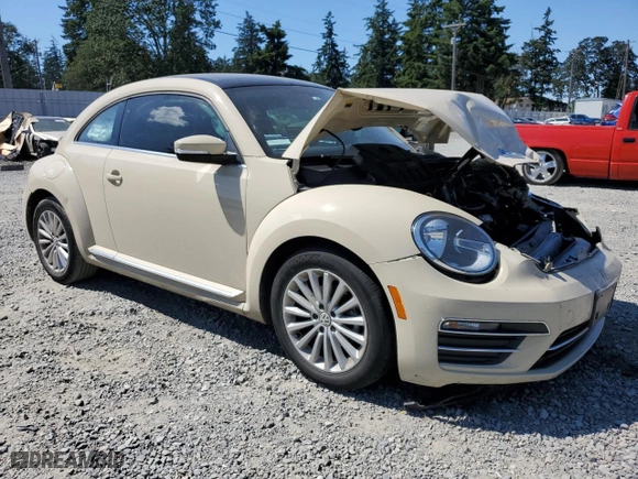 2019 Volkswagen Beetle S with VIN 3VWFD7AT3KM705288, listed as a Copart auction lot 61746364 with 0 mi miles and Salvage Title. Bid and sale history available at carsss.com. Image 4.
