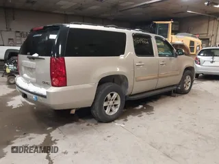 2007 GMC Yukon XL SLT with VIN 1GKFK163X7J225868, listed as a IAAI auction lot 41549662 with 169,395 mi miles. Bid and sale history available at carsss.com. Image 4.