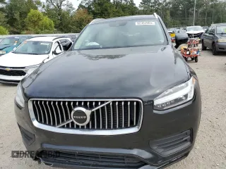 2022 Volvo XC90 Momentum with VIN YV4102CK3N1805700, listed as a Copart auction lot 82303984 with 31,877 mi miles and Salvage Title. Bid and sale history available at DreamBid. Image 5.