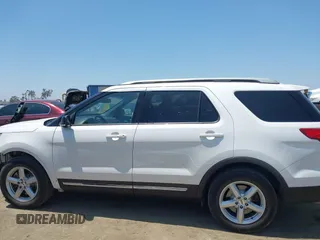 2017 Ford Explorer XLT с VIN 1FM5K7D8XHGA33952, выставлен на аукционе IAAI как лот 42623358 с пробегом 108 415 миль миль и . История ставок и продаж доступна на DreamBid. Изображение 15.