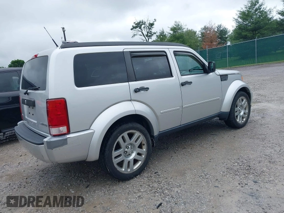 2011 Dodge Nitro Heat z VIN 1D4PT4GK7BW511423, wystawiony jako IAAI lot #42375868 z przebiegiem 117 531 mil mil oraz . Historia ofert i sprzedaży dostępna na DreamBid. Obrazek 4.