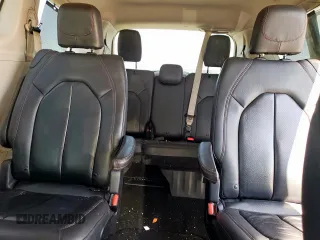 2020 Chrysler Pacifica Touring L with VIN 2C4RC1BG7LR125649, listed as a Copart auction lot 57873365 with 117,114 mi miles and Salvage title. Bid and sale history available at DreamBid. Image 10.