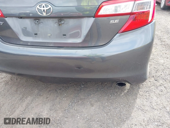 2014 Toyota Camry L with VIN 4T1BF1FK9EU818893, listed as a IAAI auction lot 42051996 with 125,924 mi miles. Bid and sale history available at carsss.com. Image 17.
