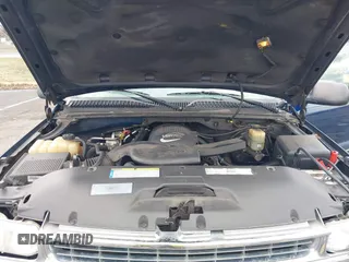 2001 Chevrolet Suburban LT with VIN 3GNFK16T01G274413, listed as a IAAI auction lot 41811161 with 203,947 mi miles. Bid and sale history available at carsss.com. Image 10.