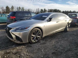 2018 Lexus LS with VIN JTHC51FF8J5001660, listed as a Copart auction lot 45281255 with 32,580 mi miles and Salvage Title. Bid and sale history available at carsss.com. Image 1.