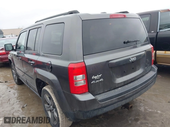 2015 Jeep Patriot Latitude with VIN 1C4NJRFB4FD154986, listed as a IAAI auction lot 41496724 with 131,700 mi miles and . Bid and sale history available at DreamBid. Image 3.