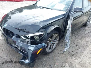 2016 BMW 3 Series 328i xDrive z VIN WBA8E3C52GK502758, wystawiony jako IAAI lot #41651463 z przebiegiem 95 537 mil mil oraz . Historia ofert i sprzedaży dostępna na DreamBid. Obrazek 6.