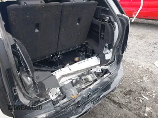 2023 Land Rover Range Rover SE z VIN SALKPBE75PA046989, wystawiony jako IAAI lot #42291562 z przebiegiem 42 292 mil mil oraz . Historia ofert i sprzedaży dostępna na DreamBid. Obrazek 6.