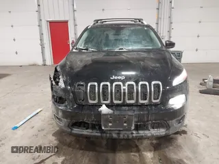 2018 Jeep Cherokee Latitude Plus with VIN 1C4PJMLB2JD531064, listed as a IAAI auction lot 41539824 with 197,548 mi miles. Bid and sale history available at carsss.com. Image 12.