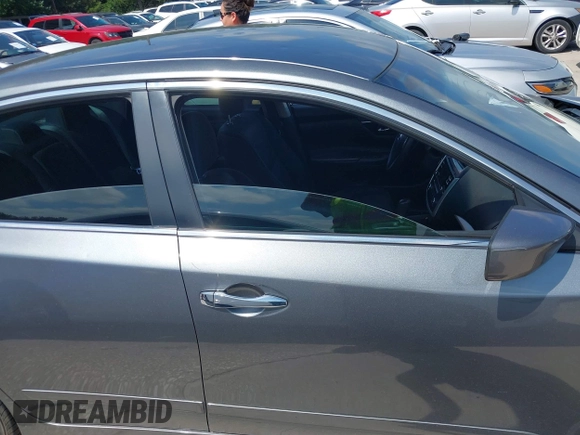2017 Nissan Altima SV with VIN 1N4AL3AP7HC220535, listed as a IAAI auction lot 42422035 with 102,346 mi miles and . Bid and sale history available at DreamBid. Image 13.
