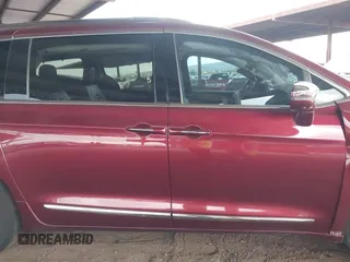 2019 Chrysler Pacifica Limited z VIN 2C4RC1GG0KR507643, wystawiony jako IAAI lot #42034094 z przebiegiem 127 595 mil mil oraz . Historia ofert i sprzedaży dostępna na DreamBid. Obrazek 13.