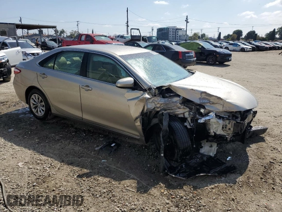 2015 Toyota Camry XLE with VIN 4T4BF1FK3FR464487, listed as a Copart auction lot 55512425 with 126,253 mi miles and Salvage Title. Bid and sale history available at carsss.com. Image 4.